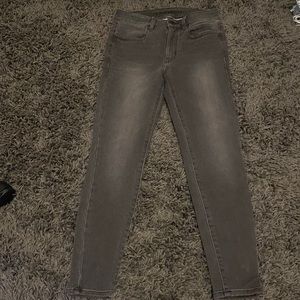 American Eagle Super Stretch Size 6 Grey Distressed Jean